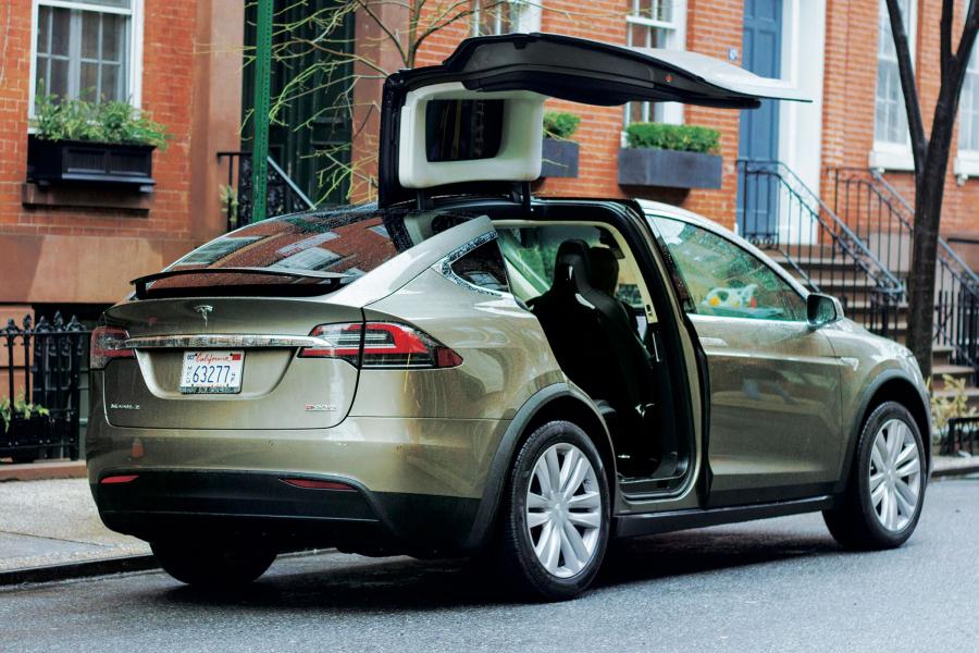  Tesla Model X P90D 2015 года  (NA) (фото 18 из 25)